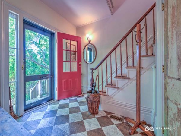 Hamptons Home 1020798