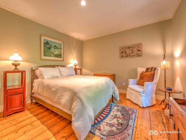 Hamptons Home 1020798