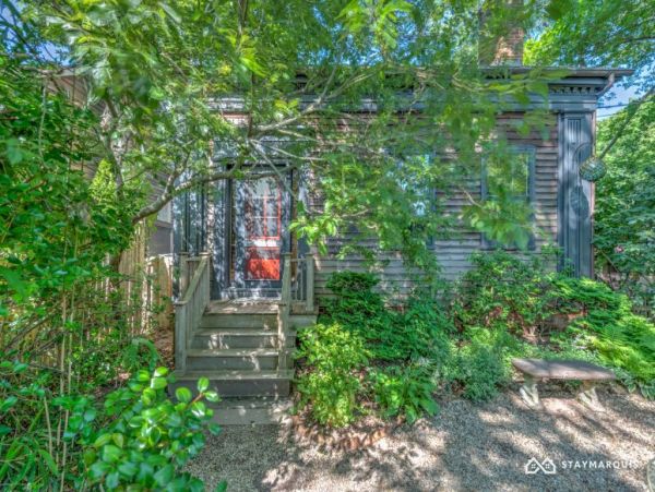 Hamptons Home 1020798