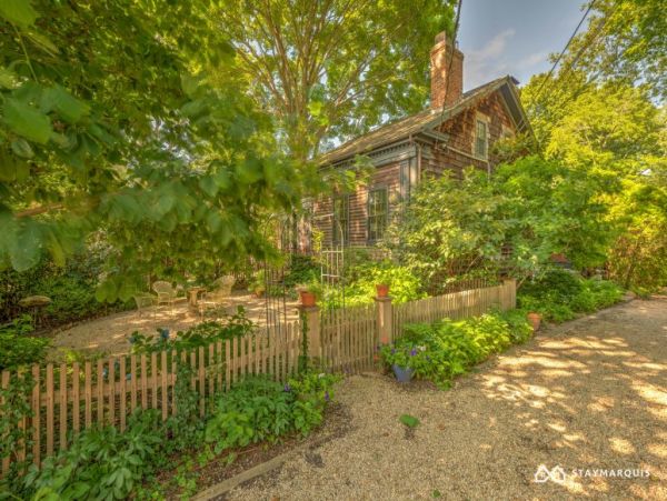 Hamptons Home 1020798