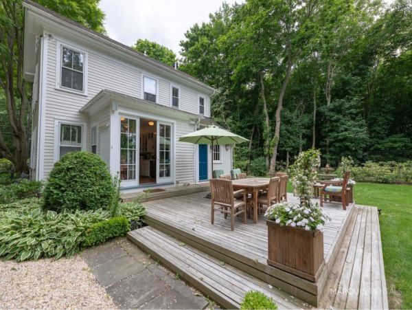 Hamptons Home 1020799