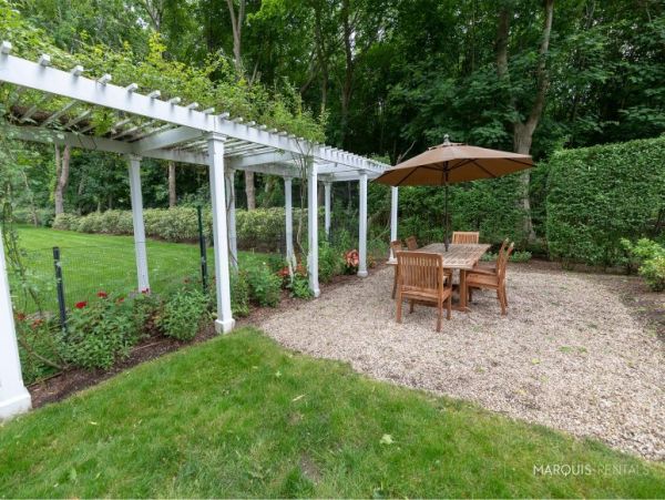 Hamptons Home 1020799
