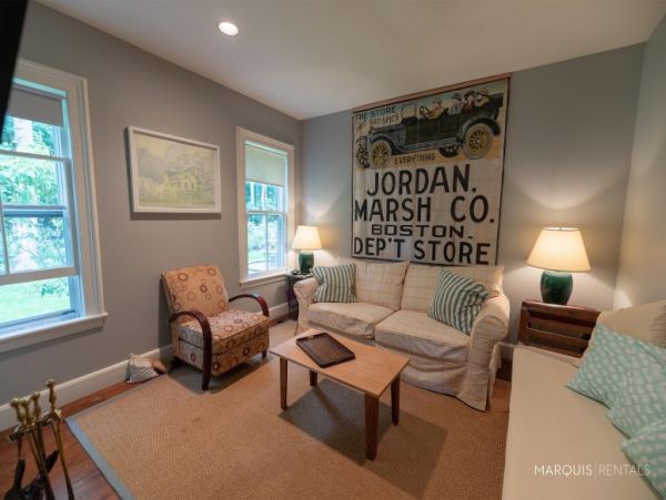 Hamptons Home 1020799