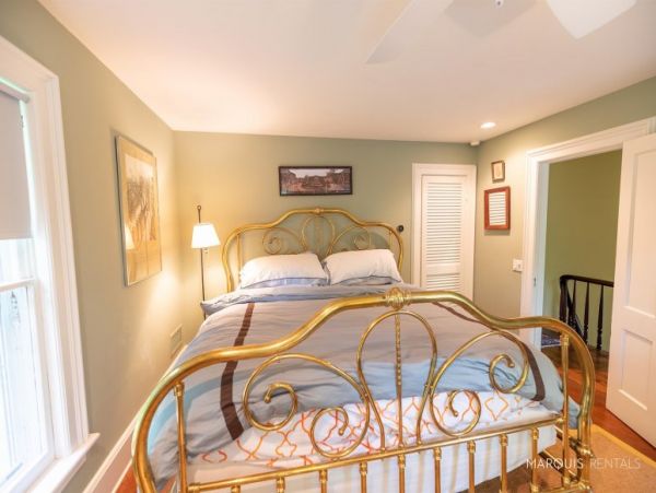 Hamptons Home 1020799