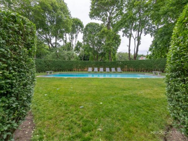 Hamptons Home 1020799