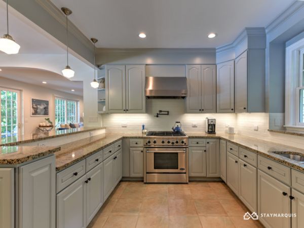 Hamptons Home 1020800