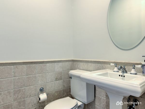 Hamptons Home 1020800