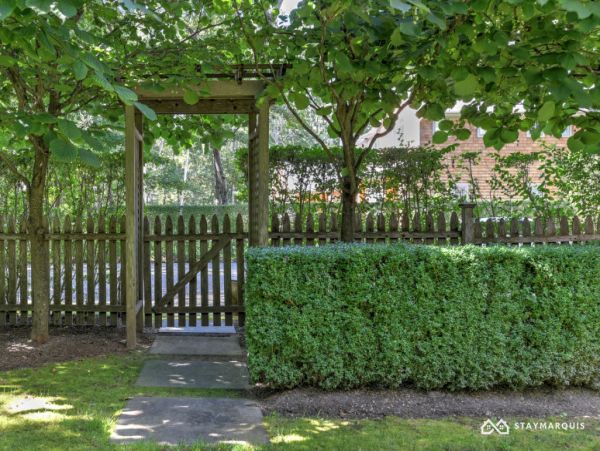 Hamptons Home 1020800
