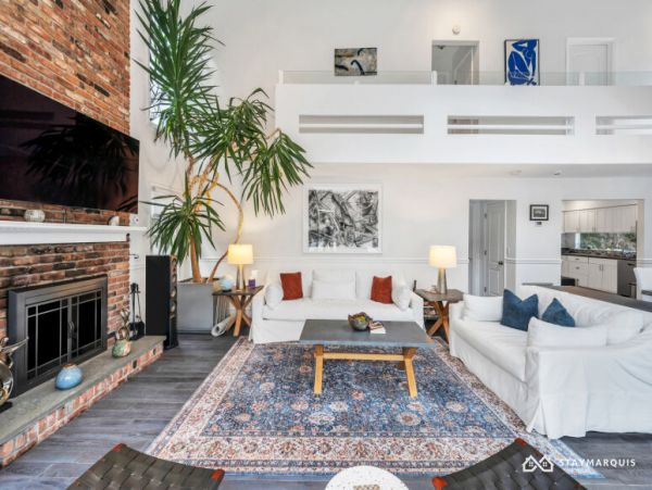 Hamptons Home 1020801