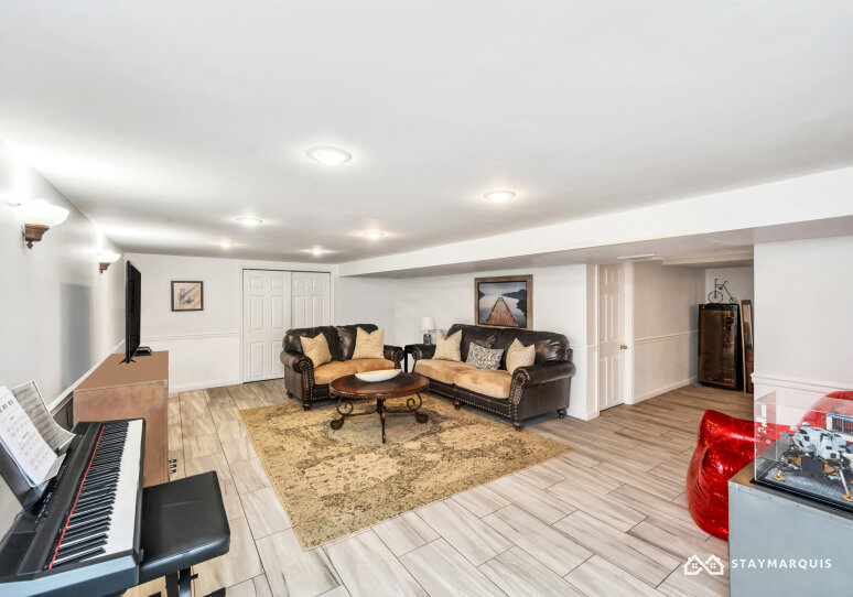 Hamptons Home 1020801
