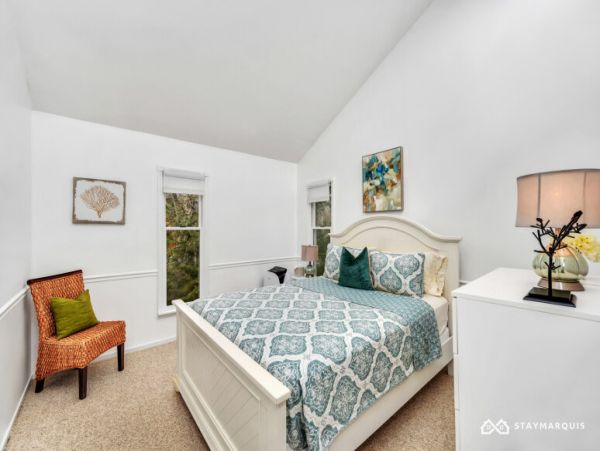 Hamptons Home 1020801