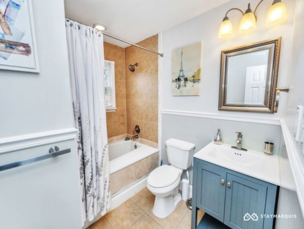 Hamptons Home 1020801