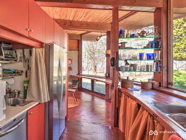 Hamptons Home 1020802