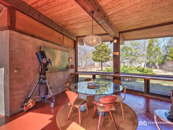 Hamptons Home 1020802
