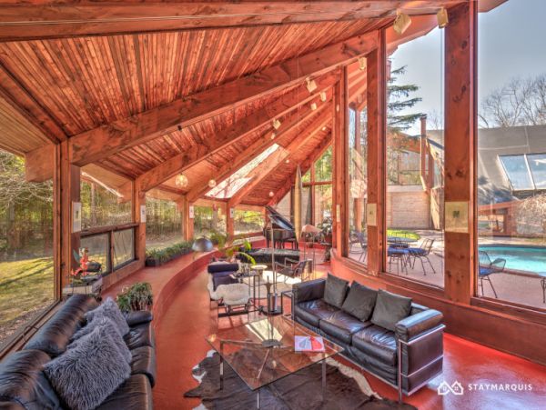 Hamptons Home 1020802