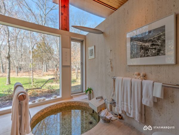 Hamptons Home 1020802