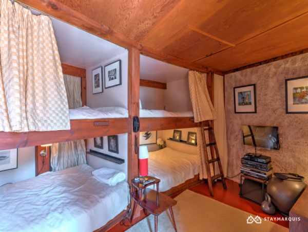 Hamptons Home 1020802
