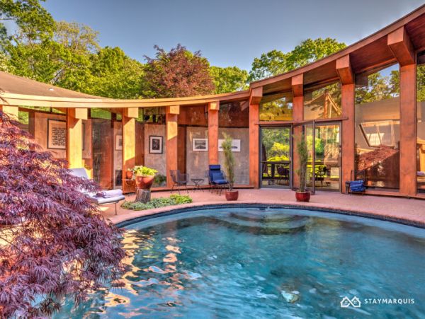 Hamptons Home 1020802