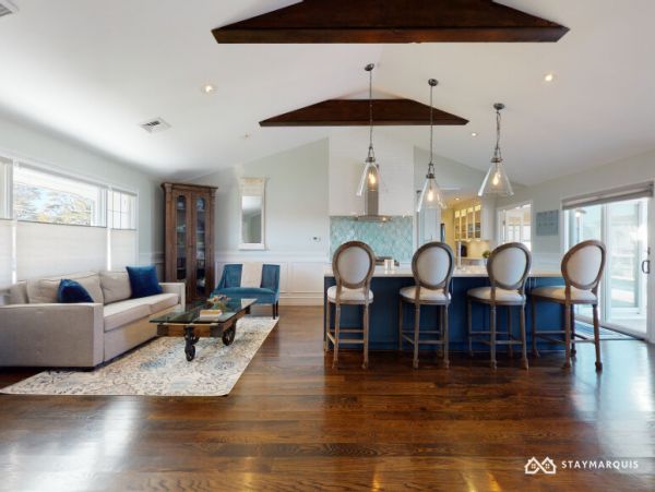 Hamptons Home 1020803