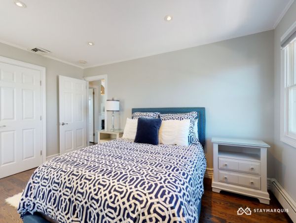 Hamptons Home 1020803