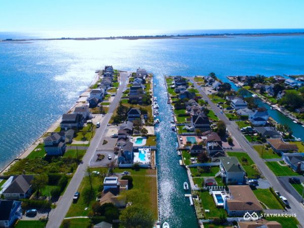 Hamptons Home 1020803