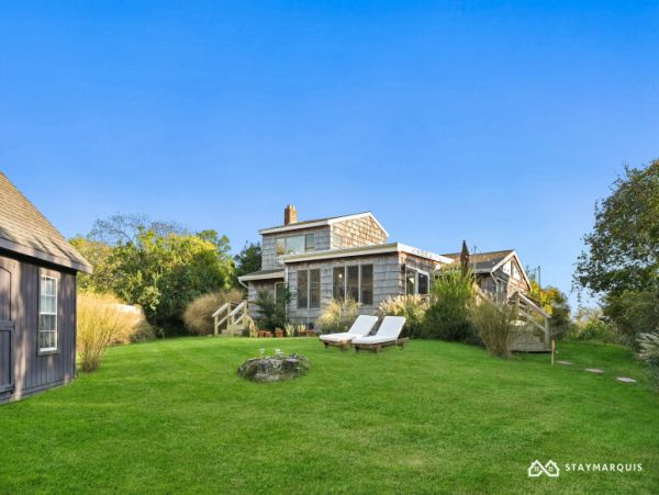Hamptons Home 1020806