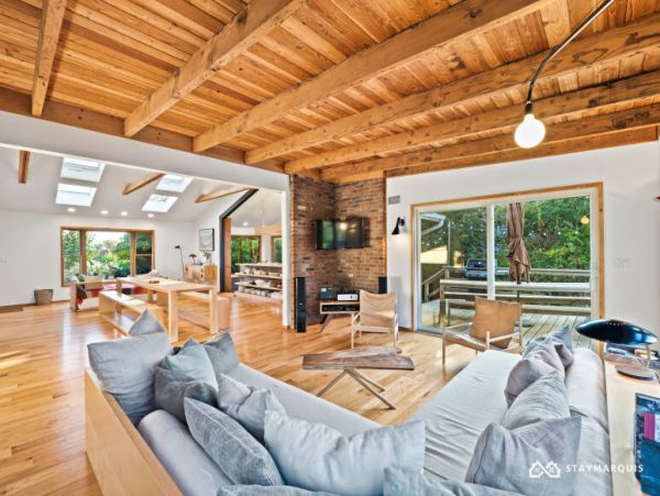 Hamptons Home 1020806
