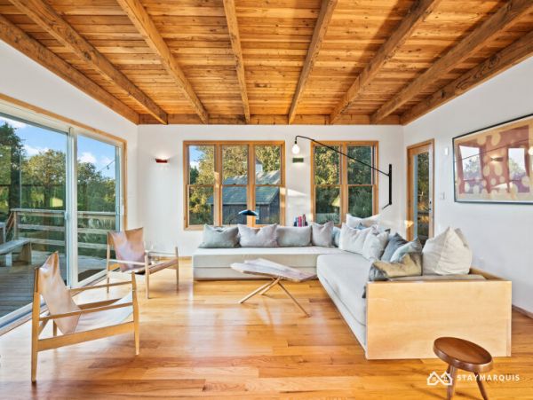 Hamptons Home 1020806