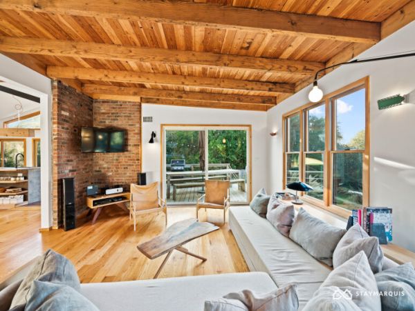 Hamptons Home 1020806