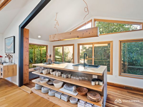 Hamptons Home 1020806
