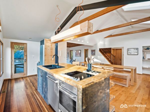 Hamptons Home 1020806