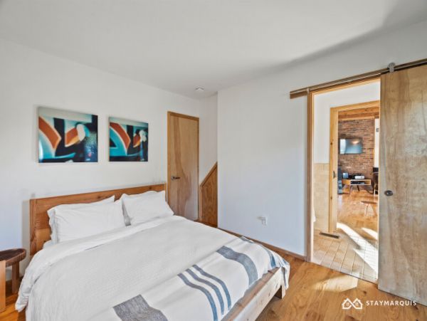 Hamptons Home 1020806