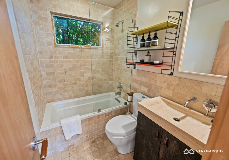 Hamptons Home 1020806