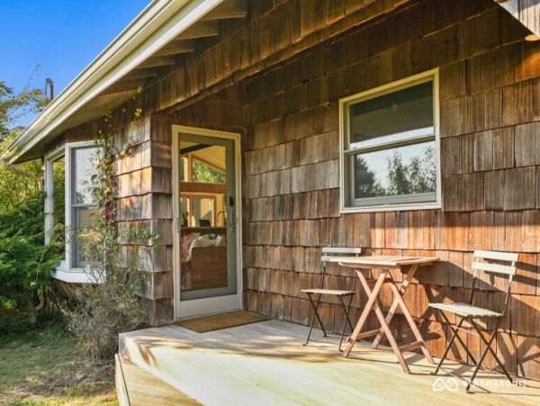 Hamptons Home 1020806