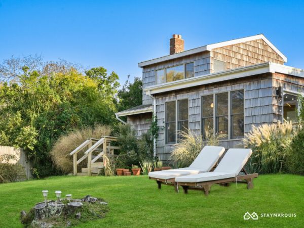 Hamptons Home 1020806