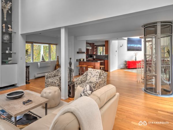 Hamptons Home 1020810