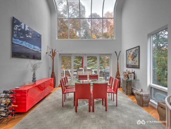 Hamptons Home 1020810