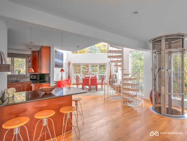 Hamptons Home 1020810