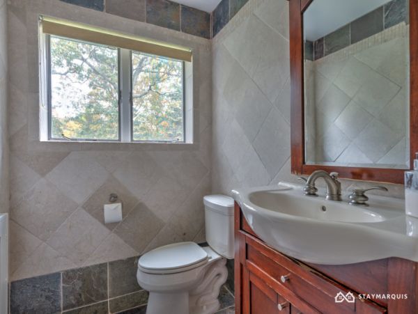 Hamptons Home 1020810