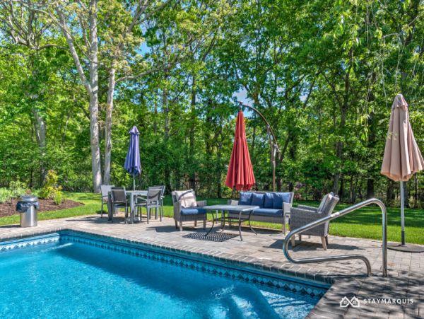 Hamptons Home 1020810
