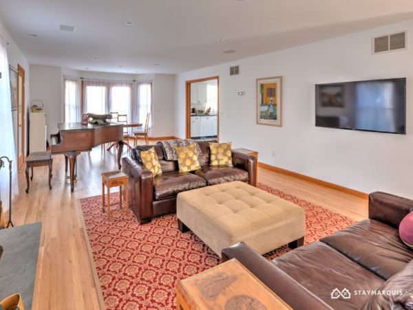 Hamptons Home 1020811