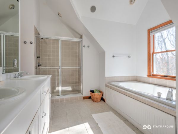 Hamptons Home 1020811