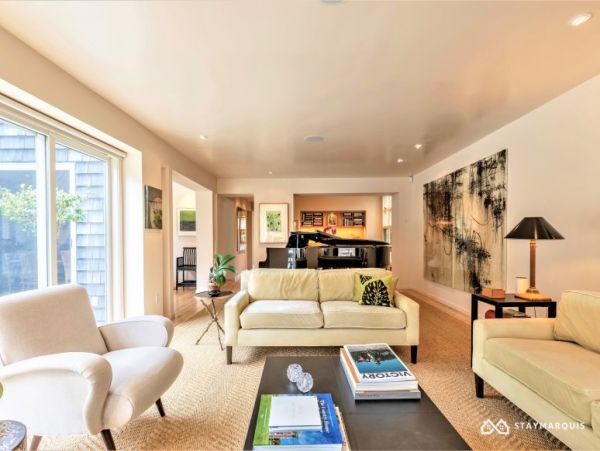 Hamptons Home 1020812