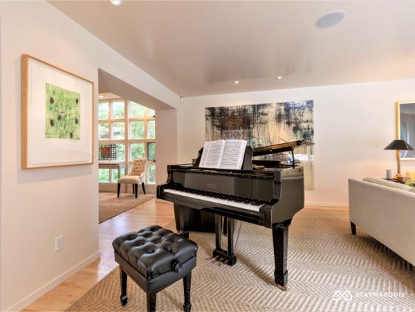 Hamptons Home 1020812