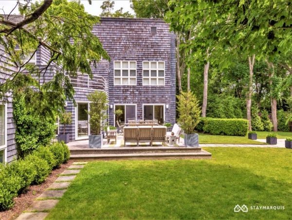 Hamptons Home 1020812
