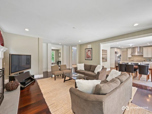Hamptons Home 1020813