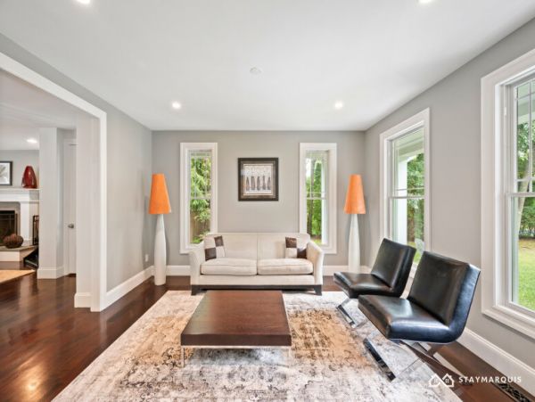 Hamptons Home 1020813