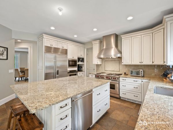 Hamptons Home 1020813