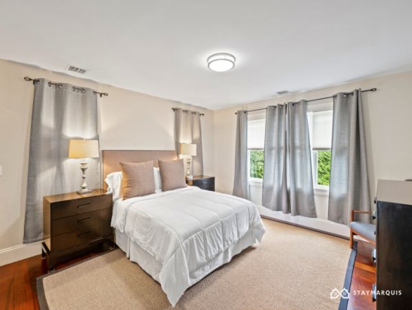 Hamptons Home 1020813