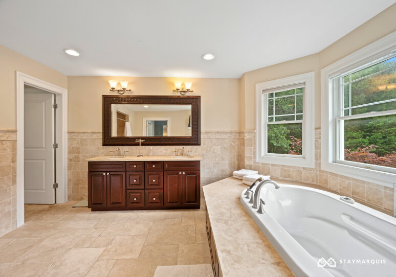 Hamptons Home 1020813